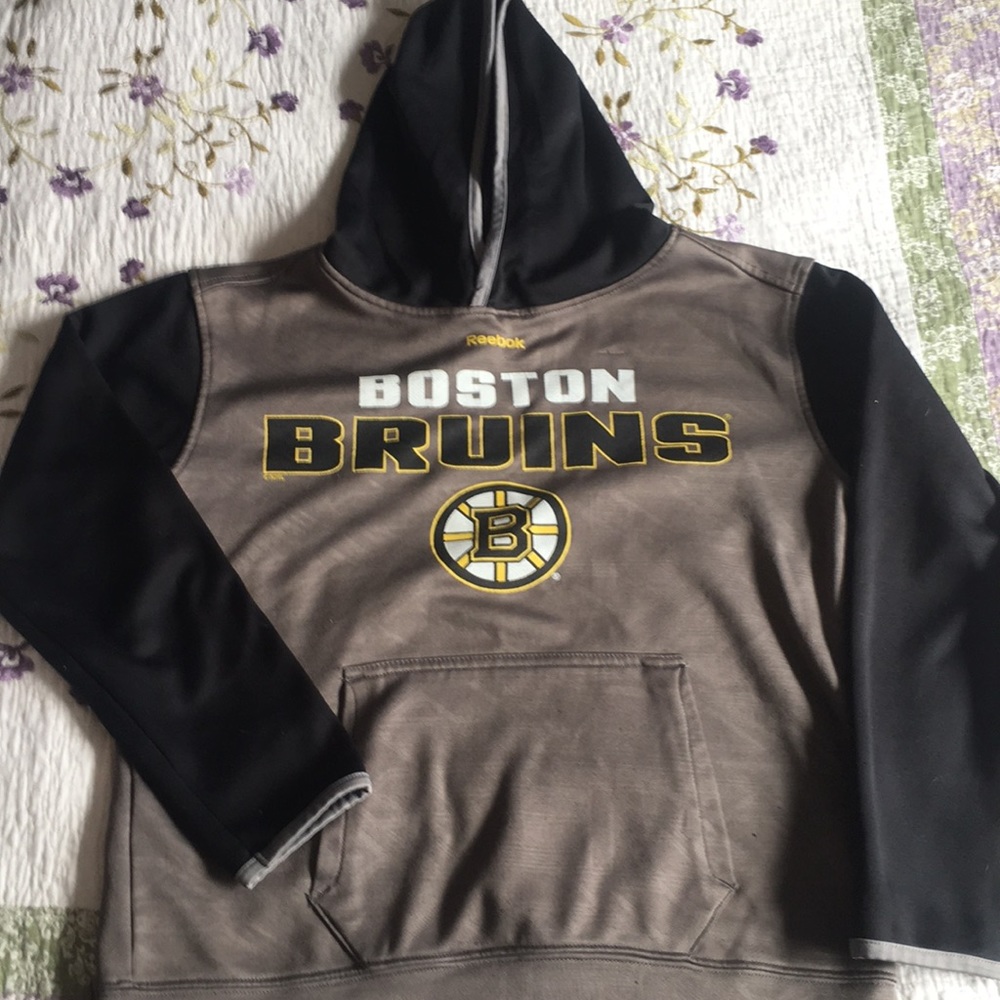 Boston Bruins sweatshirt